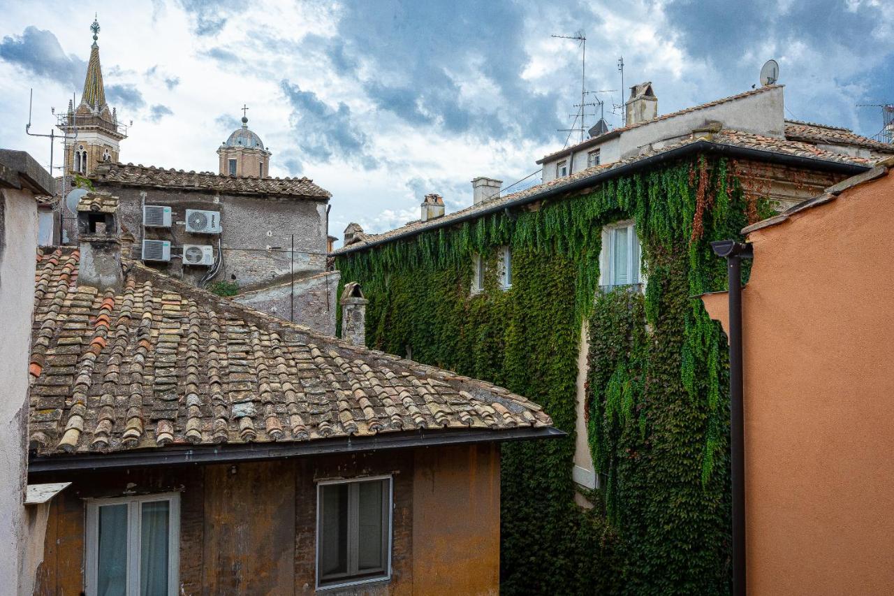 Coronari-rental In * Rom