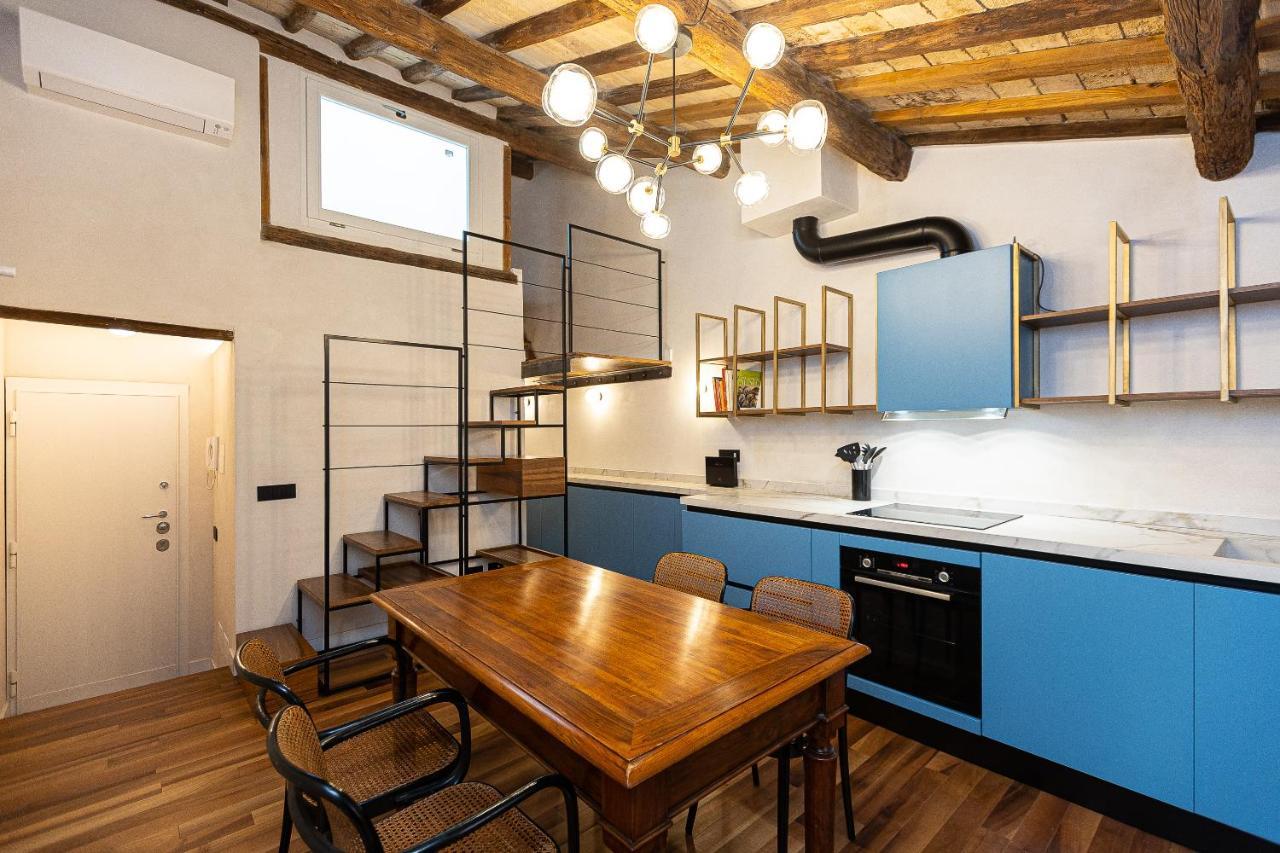 Coronari-rental In * Rom